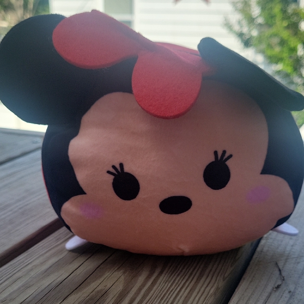 Disney Tsum Tsum Minnie Mouse Plush